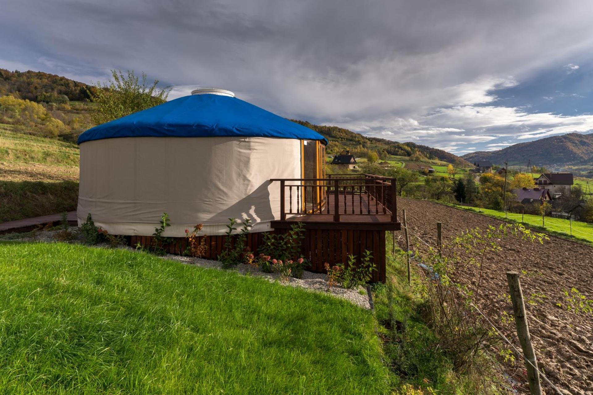 Gorski Glamping - Caloroczne Jurty Z Widokiem Tylmanowa Exterior photo