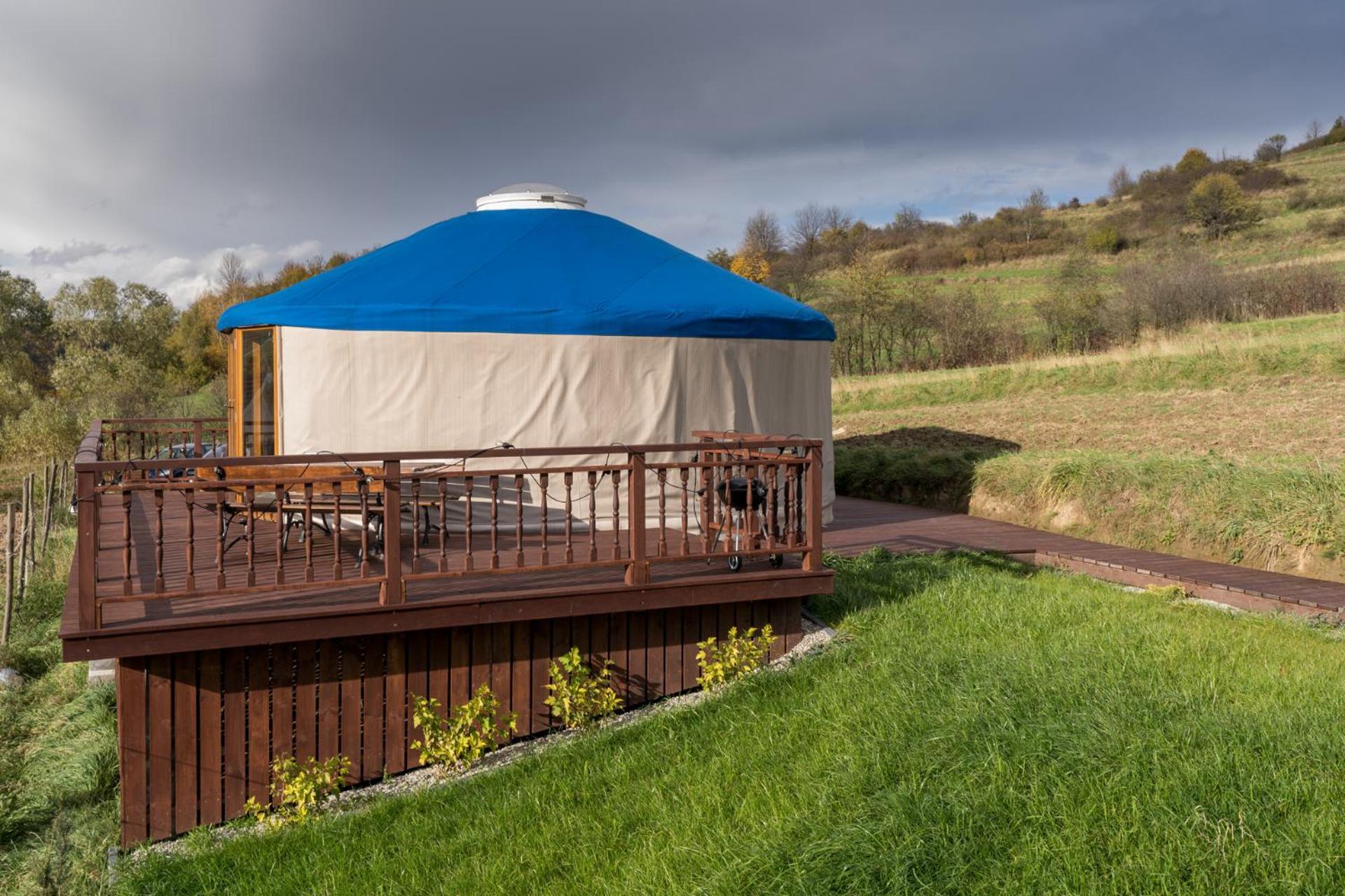 Gorski Glamping - Caloroczne Jurty Z Widokiem Tylmanowa Exterior photo